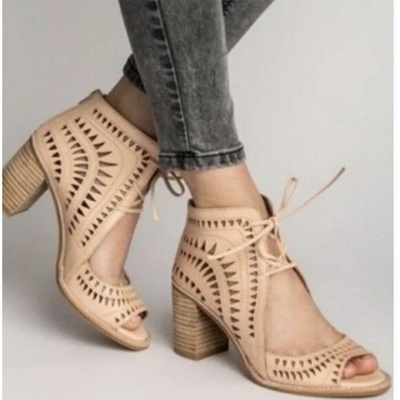 Jeffrey Campbell Shoes - Jeffrey Campbell Cordillo 2 Ankle Booties Size 8.5 Laser Cut Block Heel Peep Toe